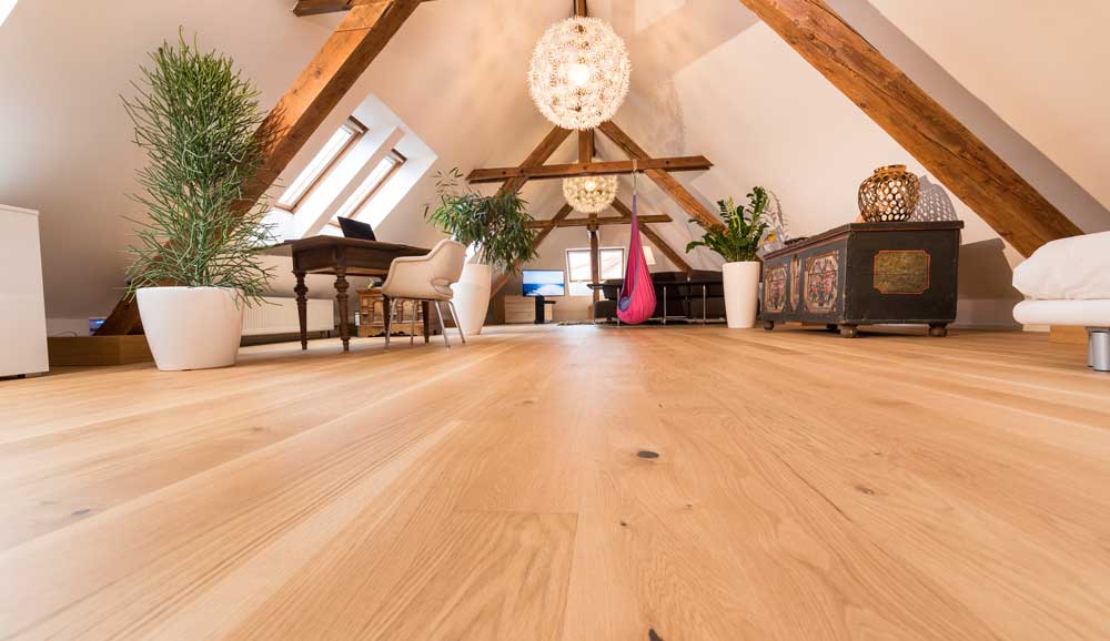 Privates Wohnhaus | Referenz für Parkettboden, Wandtapezierung, Vorhänge und Teppichboden von Wiesinger